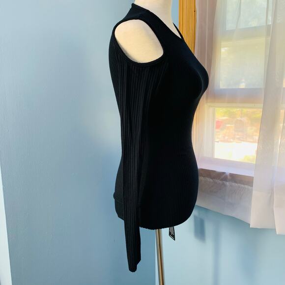 NWT Michael Lauren x REVOLVE Ribbed Cold Shoulder Top in Black Size XS - Picture 6 of 7
